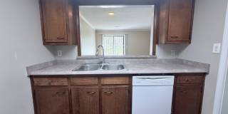 2 bedroom townhome in Oakwood, GA Gallery 6