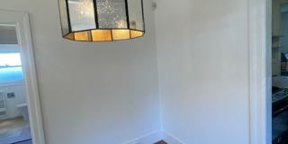 Great House in Oakland with a yard! 2 Beds, 1 Bath Gallery 24