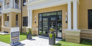 Willow & Maple Gallery 5
