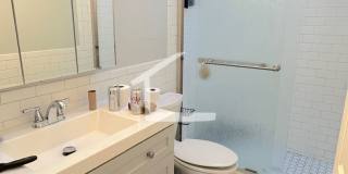 Gorgeous modern entire home perfect for large student groups available 9/1/2027 Gallery 24