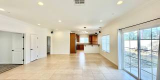 Great Single Story Home Minutes from Everything in Quiet cul-de-sac Street & Neighborhood Location of Vista! Gallery 11