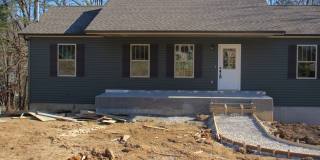3 Bedroom & 2 Bath Single-Family Home Gallery 1