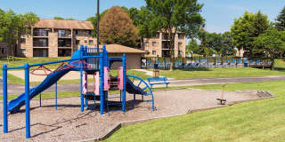 The Woods of Burnsville Gallery 40