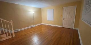 307 Oakwood Street Gallery 1