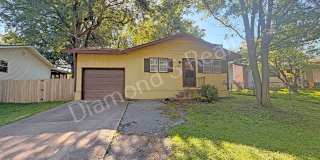 Charming 3 Bedroom Unit Available! Gallery 1