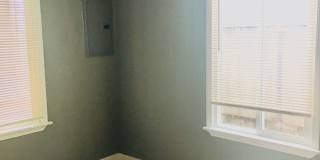 3815 1/2 N California St Gallery 4