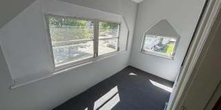 17 Englewood Avenue Gallery 10