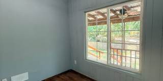 Charming NE Cottage! Gallery 22