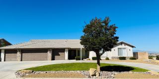 Luxury Skyline Ranch Home with Pool & Stunning Views Gallery 1