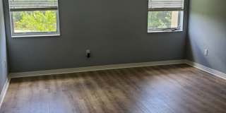 3/2 Townhouse Near University Parkway Gallery 10