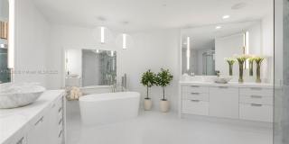 5959 Collins Ave Gallery 40