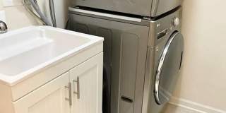 Beautiful Single Family home with Loft and Off Street Parking Gallery 16