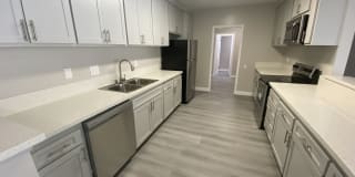 The Brentwood Collection Gallery 14