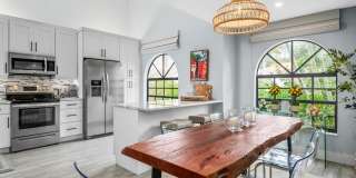13549 Fountain View Boulevard Gallery 18