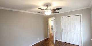 3 Bedroom, 1.5 Bath! New on the Market and Newly Renovated! Better Hurry!! Gallery 15