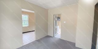 1940 Becker St Gallery 9