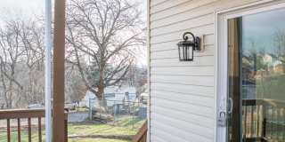 Updated 4BR House with 2 full baths and yard! Gallery 7