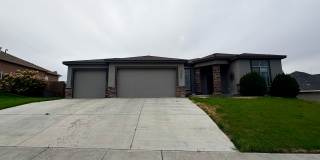 Gorgeous Home w/Gorgeous Views! 3 Bed + Office, 2.5 Ba Gallery 1
