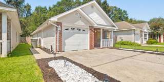 4 bedroom home in quiet neighborhood Gallery 1