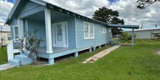 Spacious 3BR/1BA Home in Houma  - 1,000 Sq Ft-$400 move-in special! Gallery 1