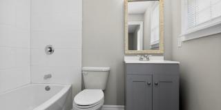 308 Caroline Avenue Gallery 21