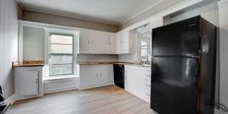 FREE MONTH RENT! Freshly Updated 3 Bedroom House Gallery 3