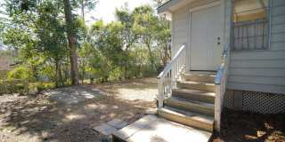 3 Bed / 1 Bath Home w/Sunroom in Midtown Neighborhood! Gallery 23