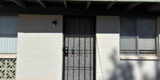 Lovely 2 Bed, 2 Bath Townhouse minutes from Davis Monthan and Pima Community College East! Gallery 1
