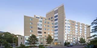 Peninsula Apartments Gallery 14