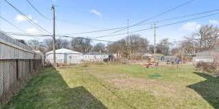 20247 Griggs Street Gallery 16