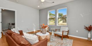 The Knoll Gallery 31
