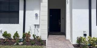 12915 SW 233rd Ter Gallery 1