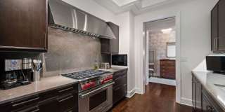 118 E ERIE Street Gallery 12