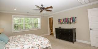 595 E L Ives Drive Gallery 41