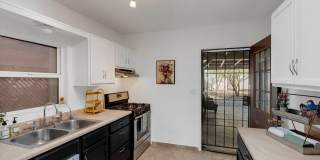 1112 W Huron Street Gallery 14