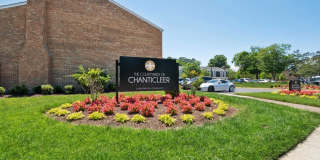 Courtyards at Chanticleer Gallery 1