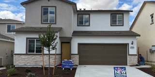 Stunning 5-Bedroom Lennar Home | Northeast-Facing | Abundant Natural Light | Open Views & Resort-Style Amenities Gallery 1