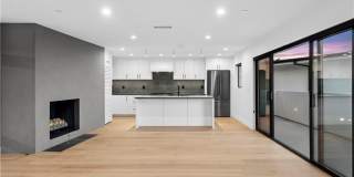 405 Serra Drive Gallery 17