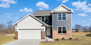 Beautiful 2-story home Gallery 1