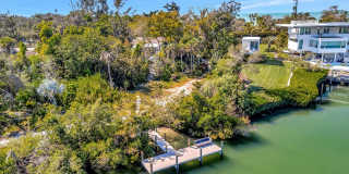 ALL THE CHARM! - Siesta Key 1+ acre on the Bay - 3 bed/ 2 bath pool home Gallery 72