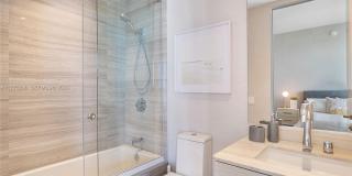 18975 E Collins Ave Gallery 30