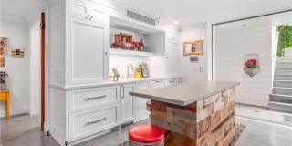 3403 Laurel Avenue Gallery 57