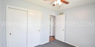 2 Bedroom 1 bath duplex with unfinished basement near Merle Hay Mall Gallery 9