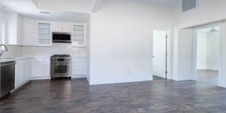 522 N Maplewood Street Gallery 3