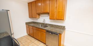 MOVE IN SPECIAL! $750 off first month rent! 2BR/1.5BA Condo! 2 parking spaces Gallery 3