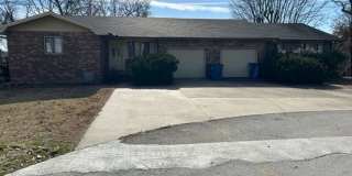 3 BEDROOM 2 BATH APARTMENT FOR LEASE IN CARL JUNCTION-$995.00 RENT-$995.00 DEPOSIT Gallery 1