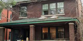 $2100 - AMAZING DESIGNED 2F UNIT LOCATED IN THE CWE! Gallery 1