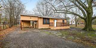 Welcome to your newly updated 2 bedroom, 1 bath home! Gallery 1