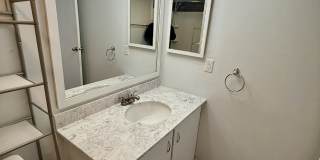 991 Manor Ln Gallery 15