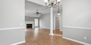 Centrally Located Home in Richmond Hill Gallery 9